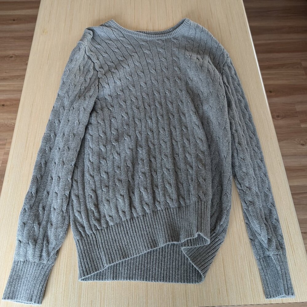 GAP cable knit sweater